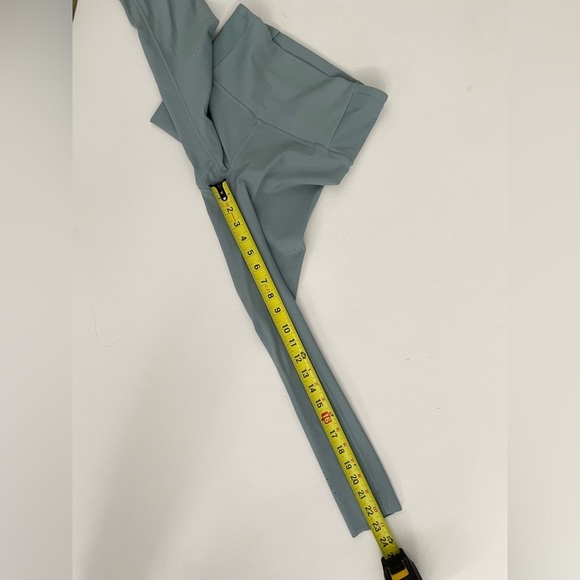 Lululemon Zoned In High Rise Crop 23" Blue Cast W6BD4S 6 gym - Picture 8 of 8